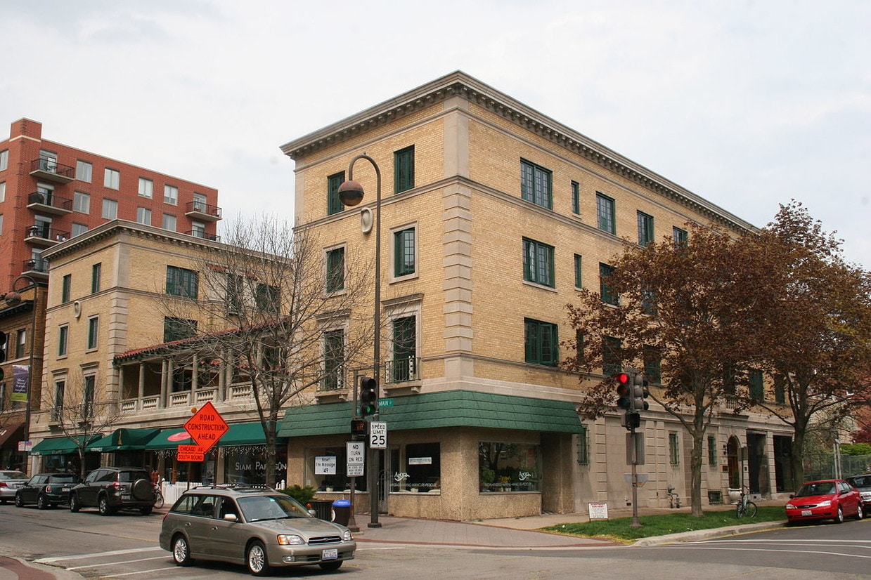 Primary Photo - 904 Hinman Ave