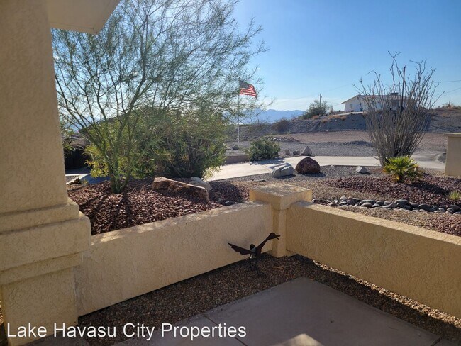 Building Photo - 3 br, 2 bath House - 1690 Palomino Ln