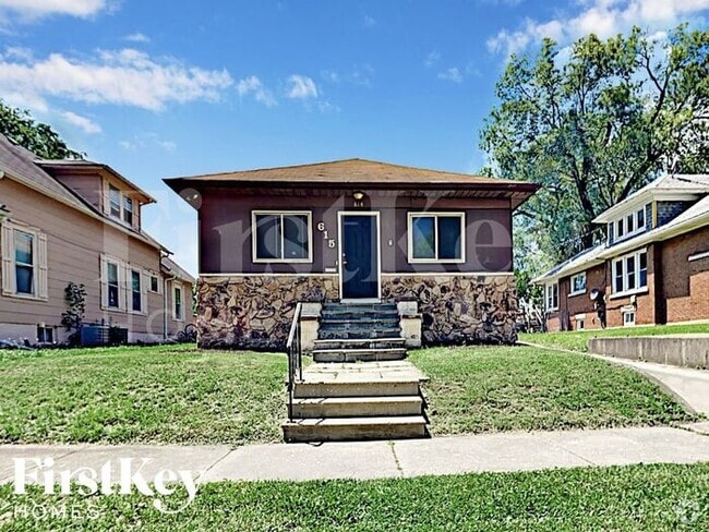 Building Photo - 615 Clement St