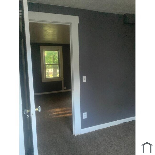 Foto del edificio - 311 E 238th St