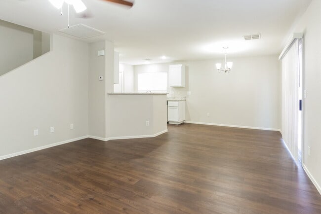 Foto del edificio - 8417 Warthen Meadows St