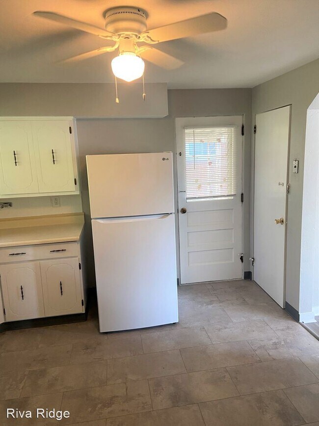 Building Photo - 2 br, 1 bath House - 4806 Poplar Street