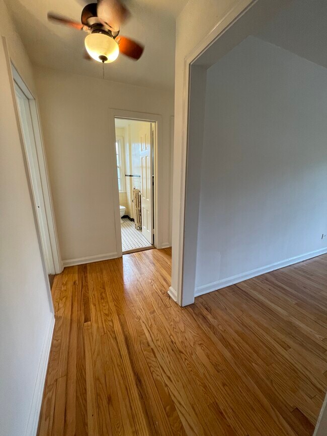 Building Photo - 2855 Thornhill Rd