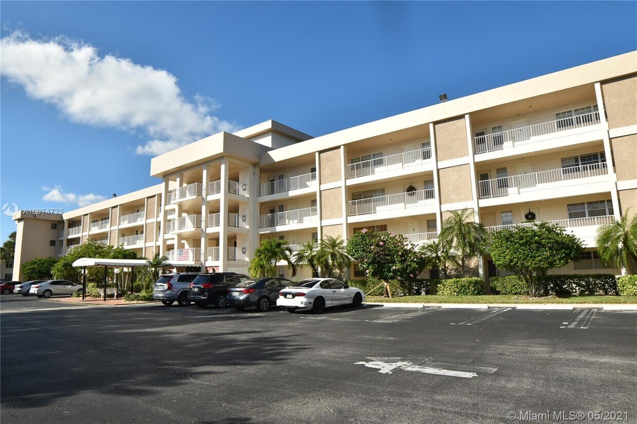 2651 S Palm Aire Dr Unit 102, Pompano Beach, FL 33069 Condo for Rent