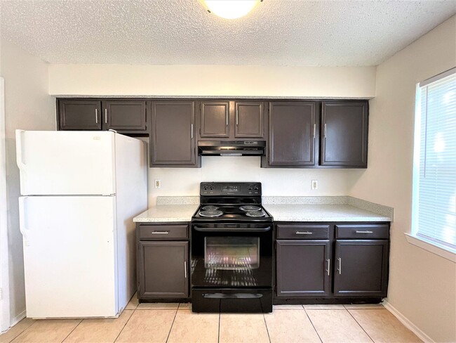 Building Photo - Charming 2 Bedroom in Garland