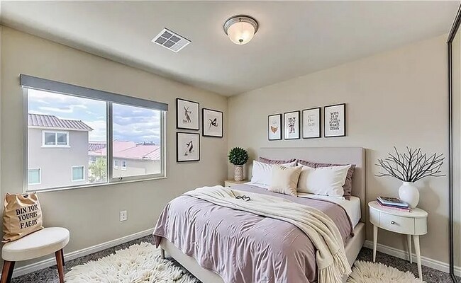 Foto del edificio - 7157 S Mann St