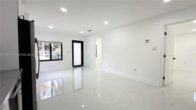 Building Photo - 1304 NW 43rd St