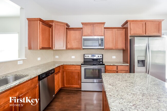 Building Photo - 310 Whispering Hills Dr