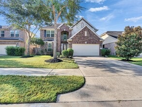 Building Photo - 28655 Maple Red Dr