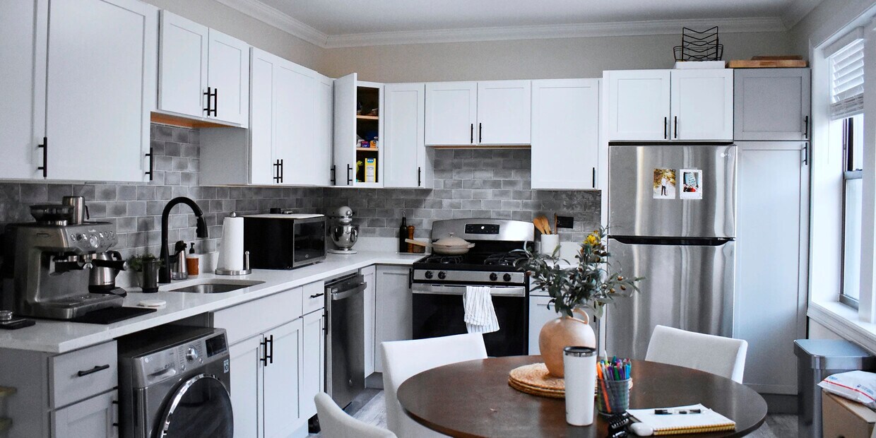 Foto principal - 839 W Cornelia Ave