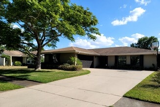 Building Photo - 4412 Stonehenge Rd