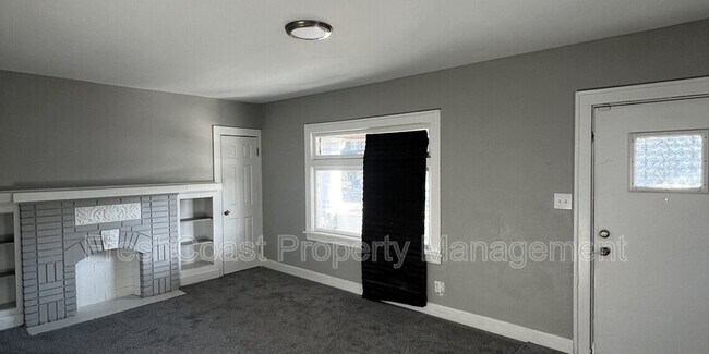 Building Photo - 13309 Glendale Ave