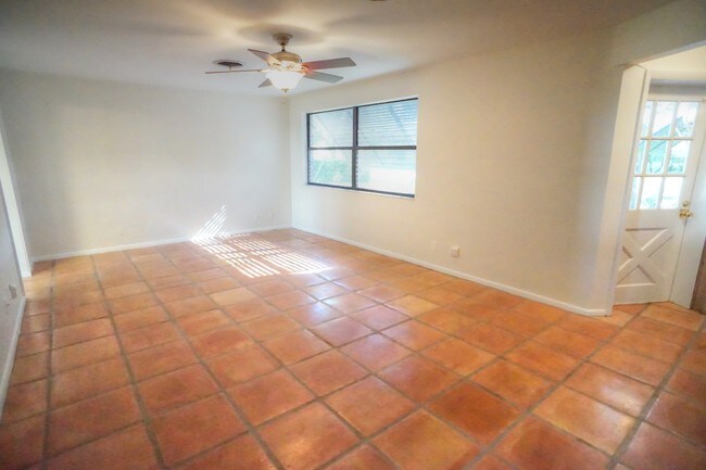 Foto del edificio - 705 Osprey Way