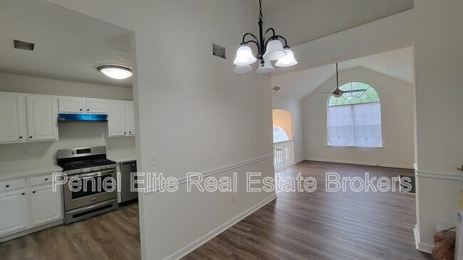 Foto del edificio - 3206 Diamond Blf