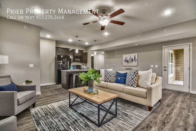 Building Photo - Parkview Apartment - Available NOW