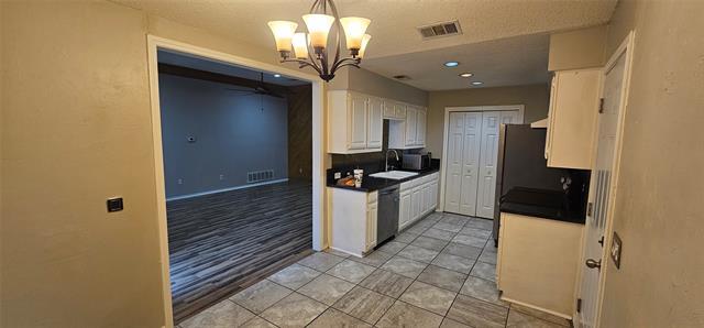 Foto del edificio - 3403 Hilltop Ln