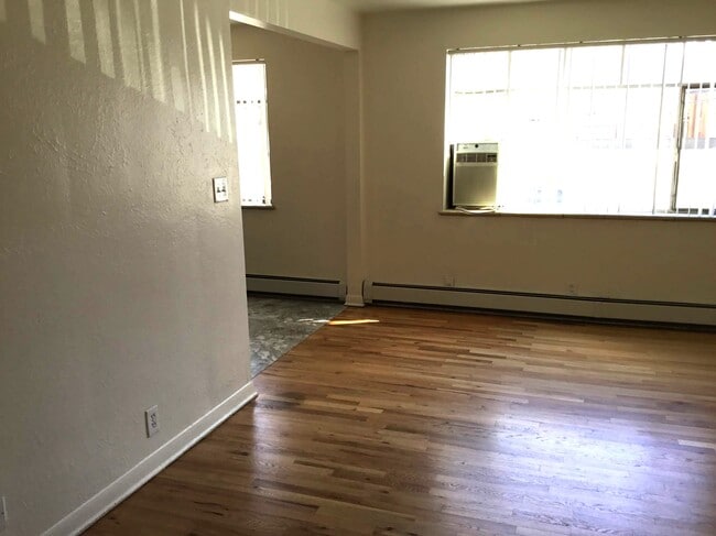 Building Photo - 1350 Columbine St