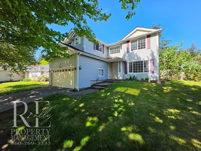 Foto del edificio - Light-Filled Cul-de-Sac Home with Expansive Bonus Room, Huge Primary Suite & Backyard Retreat