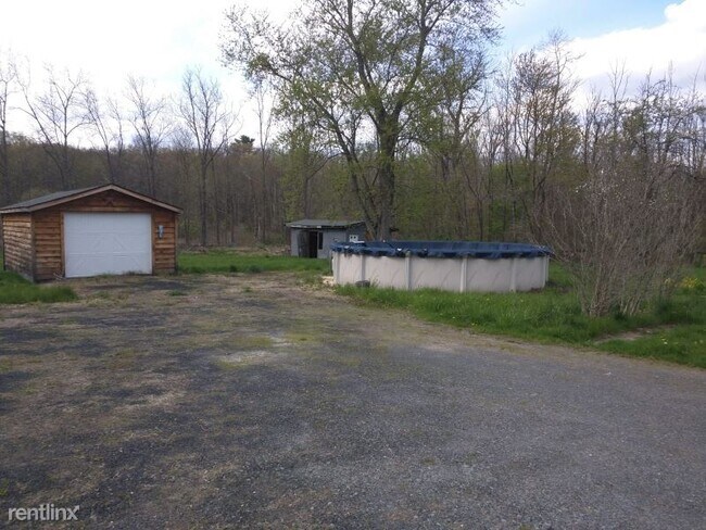 Building Photo - 3 br, 2 bath House - 85 North Rd