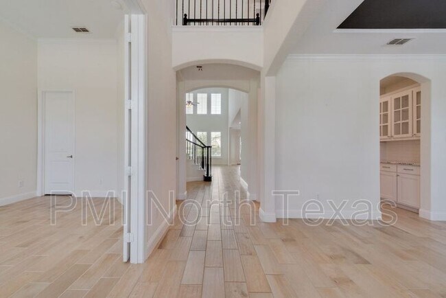 Building Photo - 150 Darian Dr