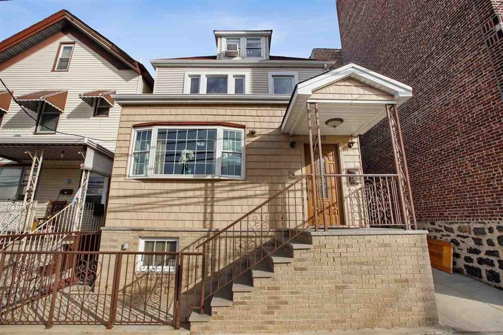 522 37th St Unit 2, Union City, NJ 07087 Room for Rent in Union City