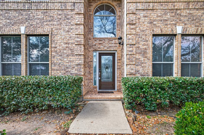 Foto del edificio - 13310 Larkhill Gardens Ln