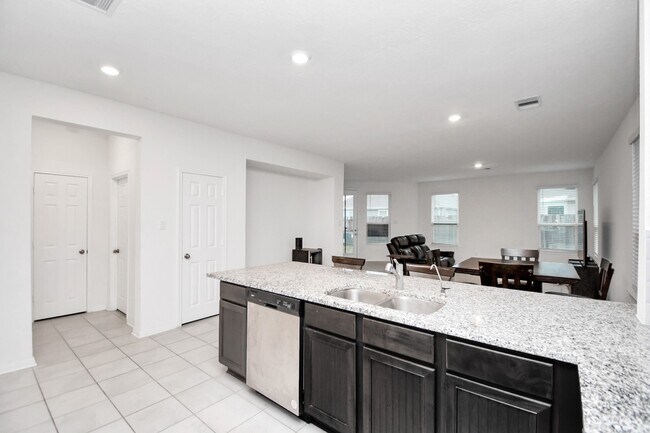 Foto del edificio - 2030 Domeniko Dr