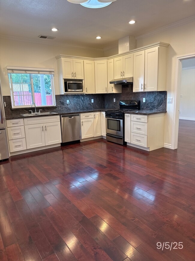 Kitchen1 - 13910 River Ranch Cir
