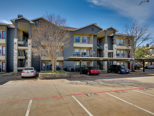 Building Photo - 2320 Gracy Farms Ln