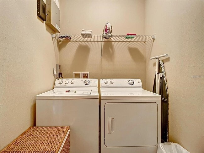 Building Photo - 9029 Paolos Pl