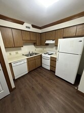 Building Photo - 3535 Ivy Commons Dr