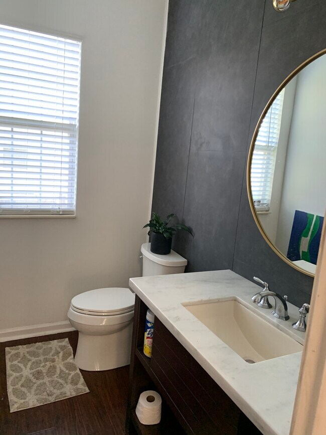 Half bath - 2305 Edencrest Dr