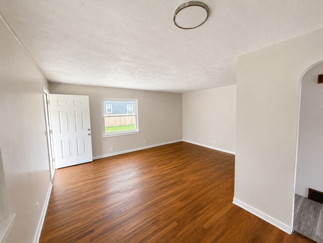 Foto del edificio - Charming & Affordable 2-Bedroom Home Near Linden – Move-In Ready!