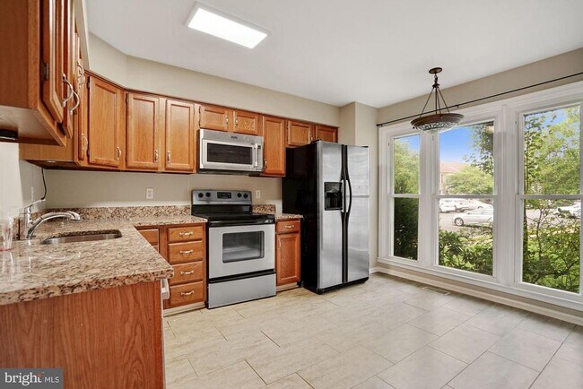 Foto del edificio - 5136 Glen Meadow Dr