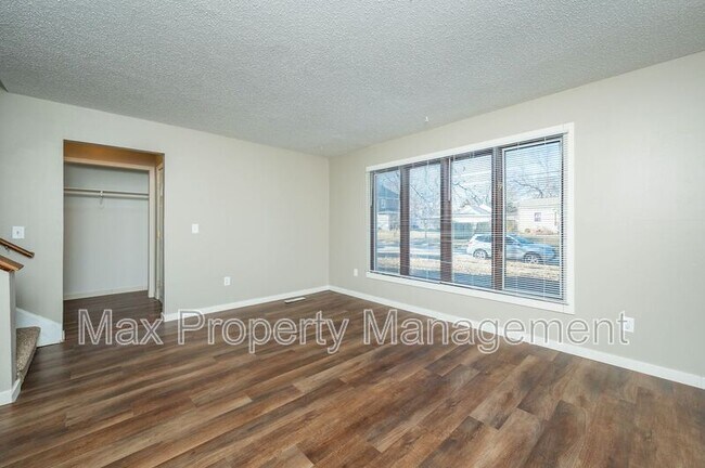 Building Photo - 3917 SW 3rd St