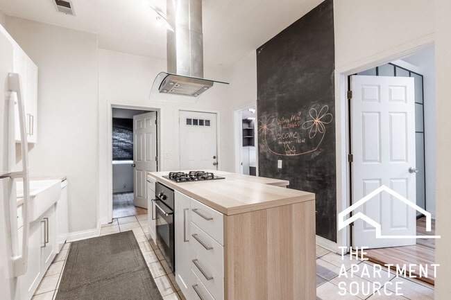 Foto del edificio - 2554 W Cortland St