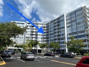 Building Photo - 1300 NE Miami Gardens Dr