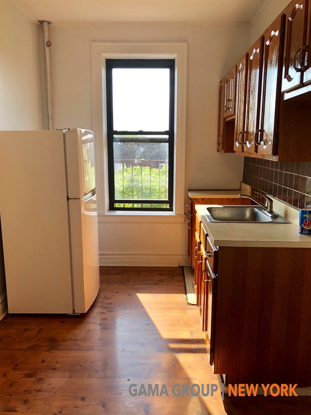 Foto principal - 305 89th St