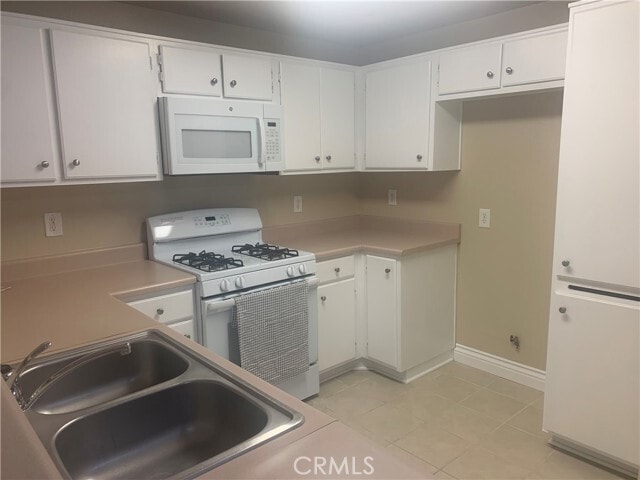 Building Photo - 31271 Taylor Ln