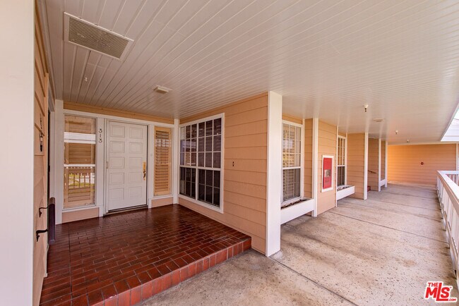 Foto del edificio - 4342 Redwood Ave