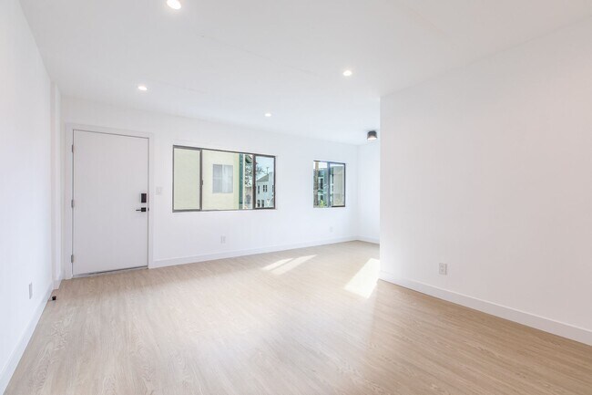 Foto del interior - 6133 Eleanor Ave