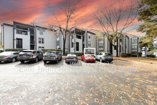 Building Photo - 18861 Vineyard Point Ln