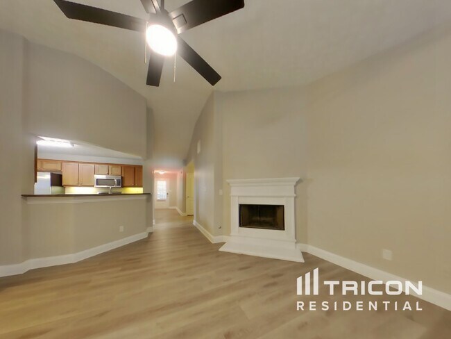 Foto del edificio - 3500 Cypress Club Trail