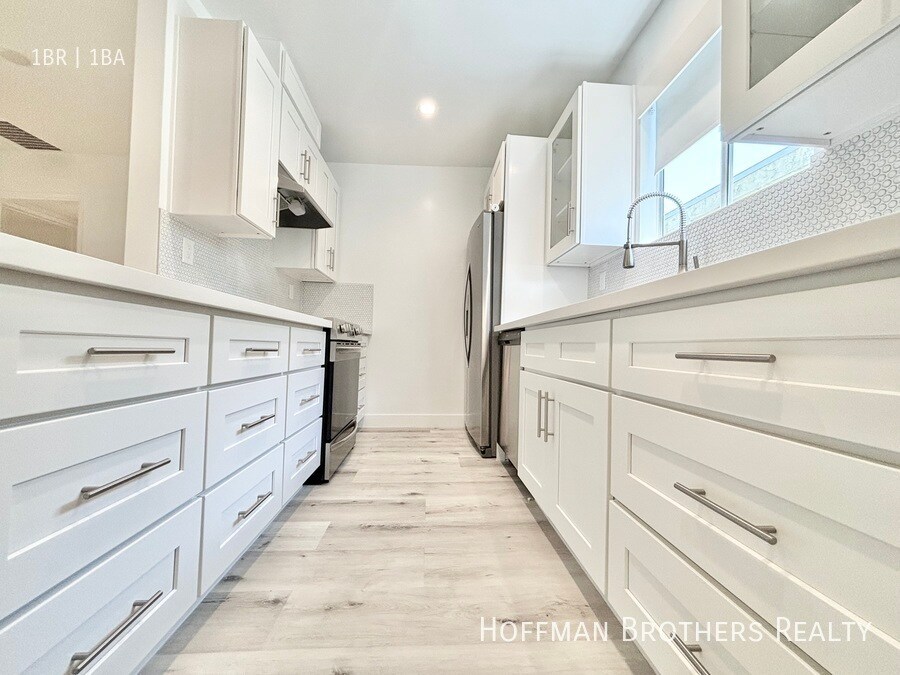 Foto principal - 605 San Vicente Blvd