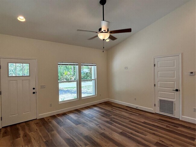 Foto del edificio - 301 NW 5 St