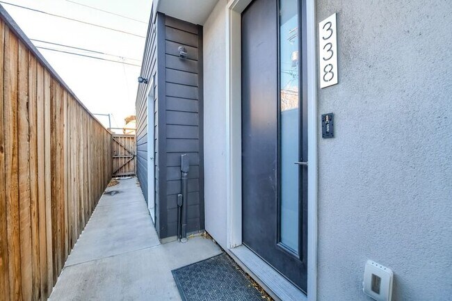 Building Photo - 338 Santa Fe Dr