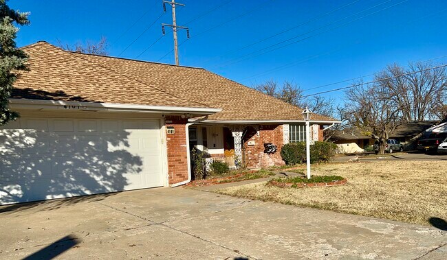 Building Photo - 4101 NW 61st Ter