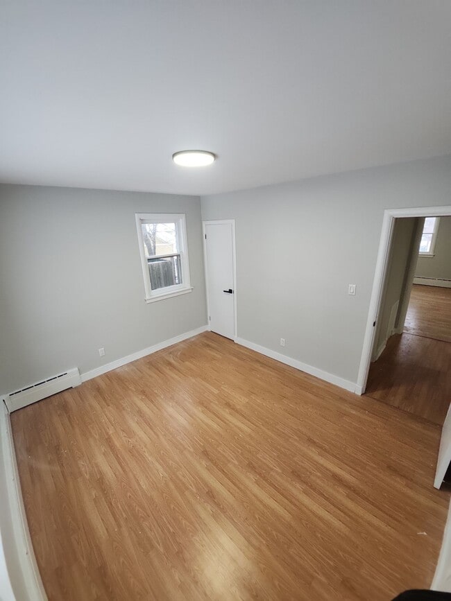 Building Photo - 49 Whitman Ct