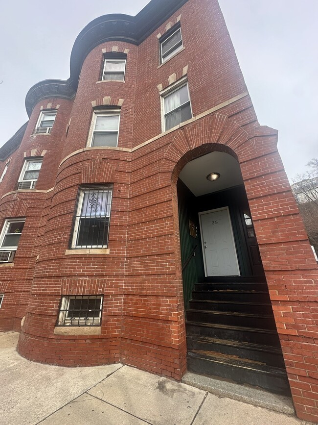 Photo - 38 S Huntington Ave Apartments