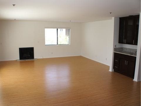 Building Photo - 2 bedroom in Santa Monica CA 90403